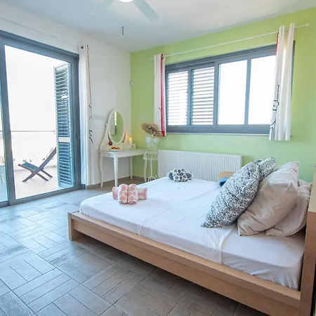 Konnos Bay Seaview Villa *