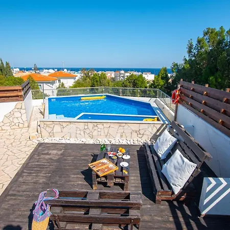 Konnos Bay Seaview